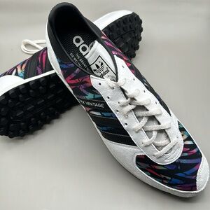 NWT! Adidas Originals TRX Vintage Athletic Sneakers Mens 13 White Pink Black